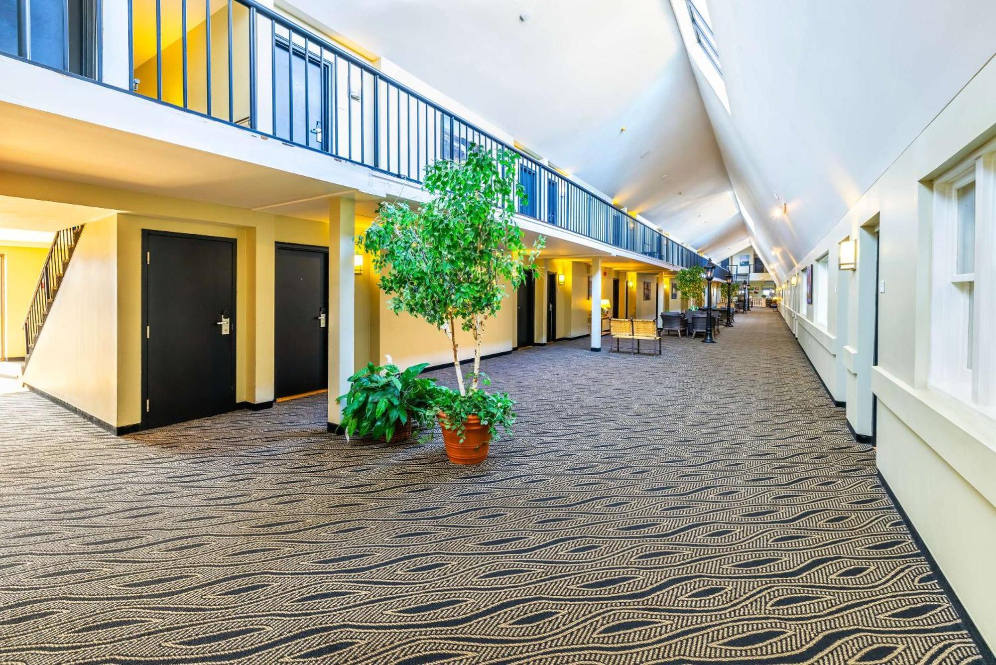 Quality Inn & Suites Garden Of The Gulf Summerside Eksteriør billede