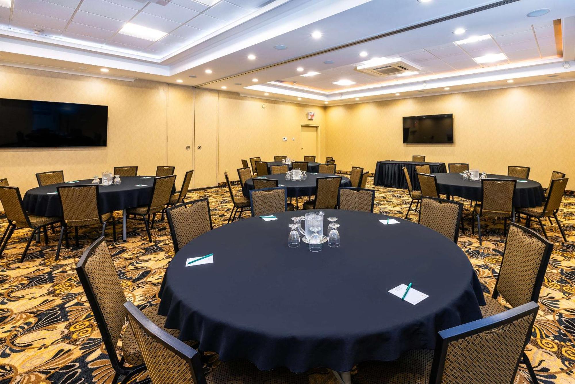 Quality Inn & Suites Garden Of The Gulf Summerside Eksteriør billede