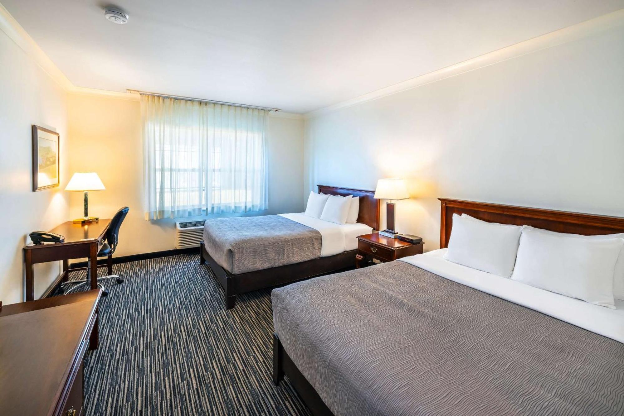 Quality Inn & Suites Garden Of The Gulf Summerside Eksteriør billede