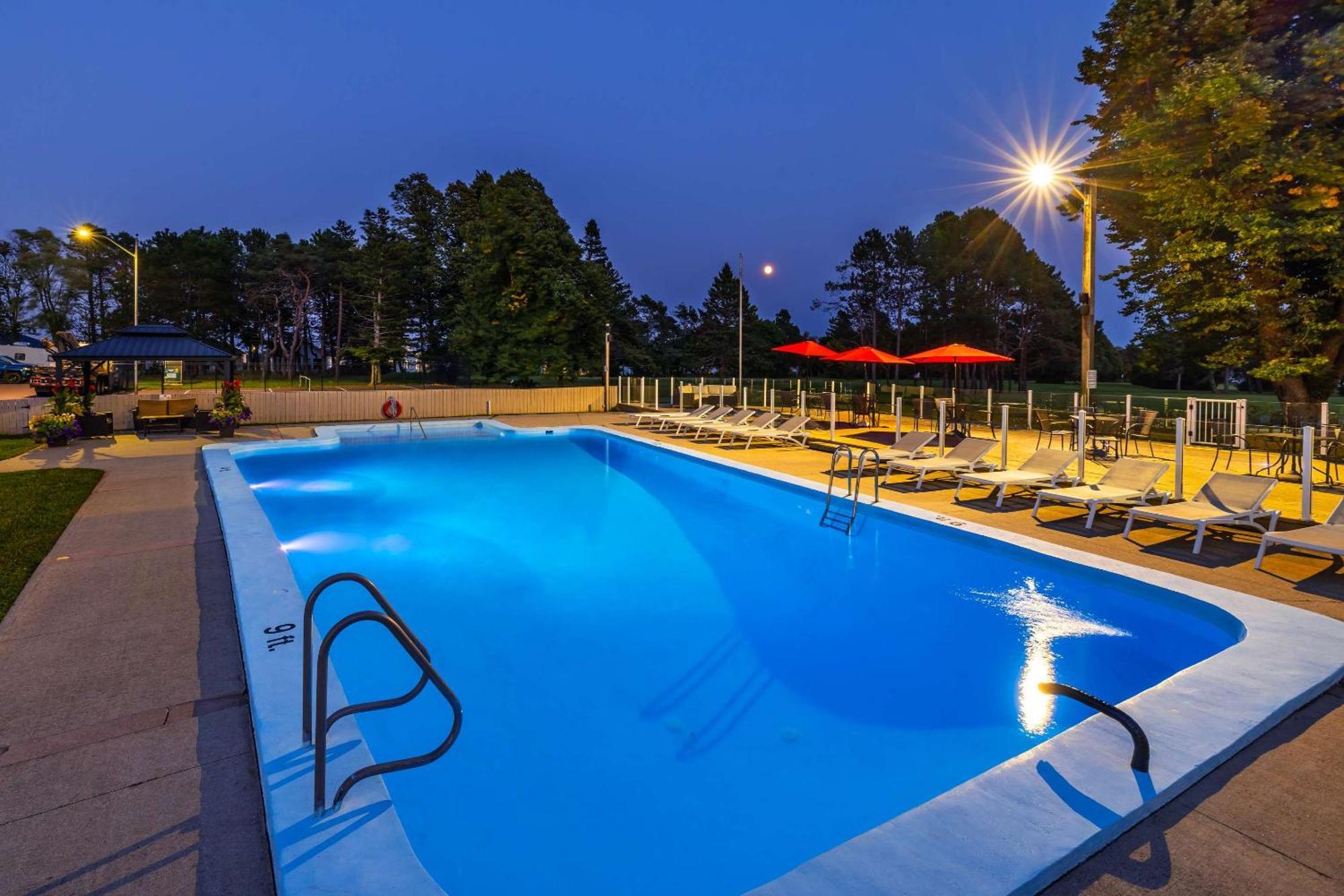 Quality Inn & Suites Garden Of The Gulf Summerside Eksteriør billede